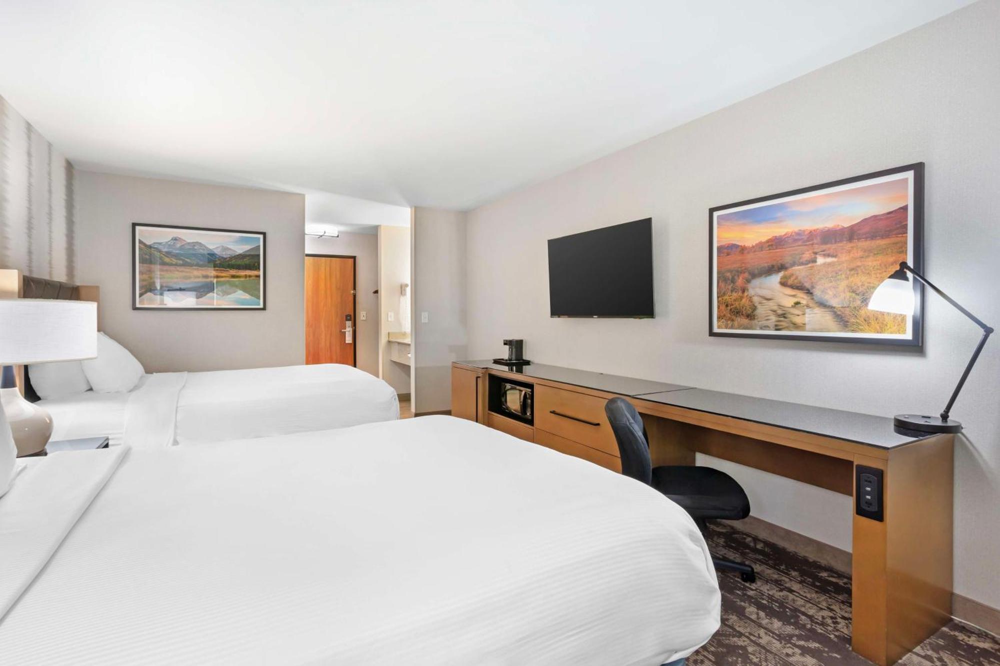 เบสท์ เวสเทิร์น ฮอลิเดย์ ฮิลลส์ Hotel Coalville ภายนอก รูปภาพ